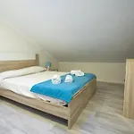 Prázdninový dům Charming House With Shared Pool In Atalaia, 110 M²