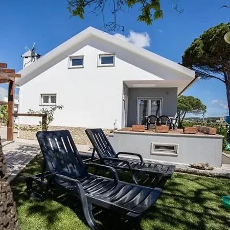 Casa de Férias Charming House With Shared Pool In Atalaia 110 M² *