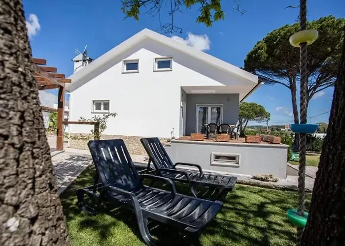Holiday home Charming House With Shared Pool In Atalaia, 110 M² *